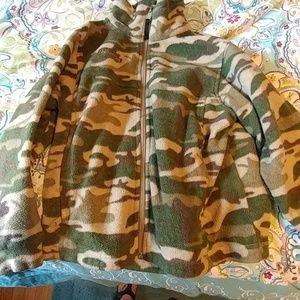 Columbia camo fleece zip up sweater